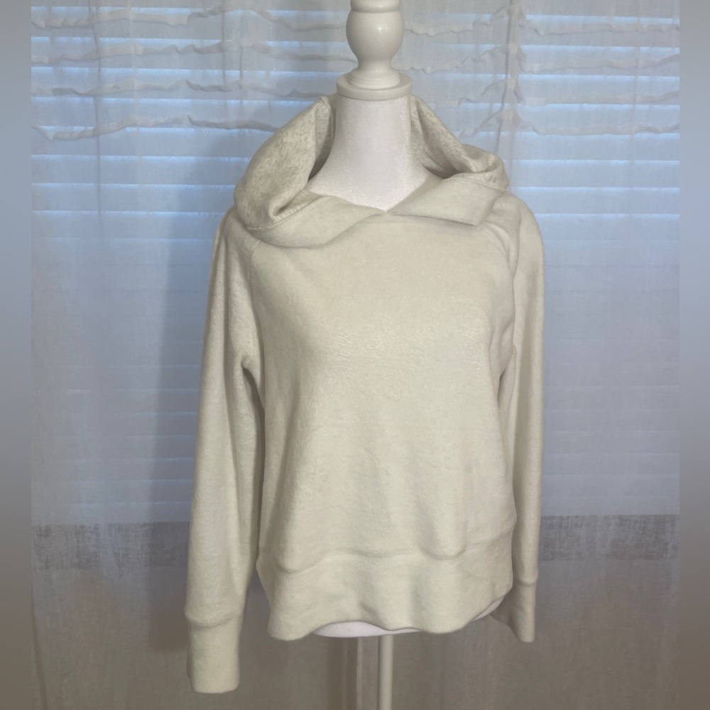 90 Degrees by Reflex NWOT Super Soft Hoodie Size Large Winter White Fleece
